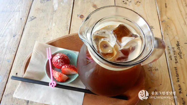 청주 금천광장 북 카페, 트루노스 TRUE NORTH