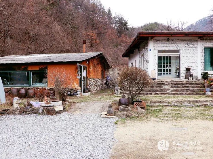 청주 가볼만한곳, 마동창작마을: 폐교에서 예술공간 카페로 변신