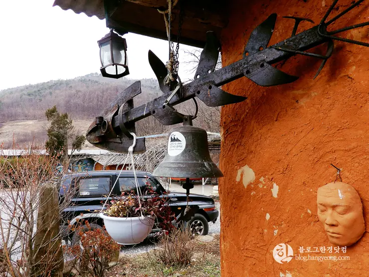 청주 가볼만한곳, 마동창작마을: 폐교에서 예술공간 카페로 변신