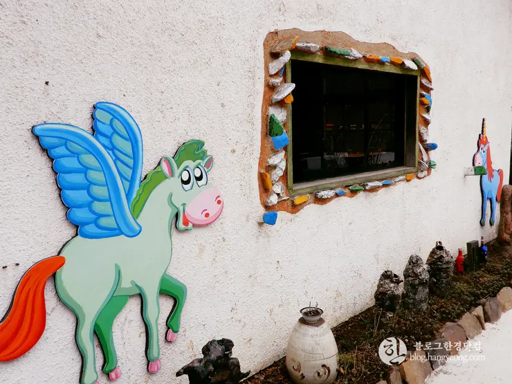 청주 가볼만한곳, 마동창작마을: 폐교에서 예술공간 카페로 변신