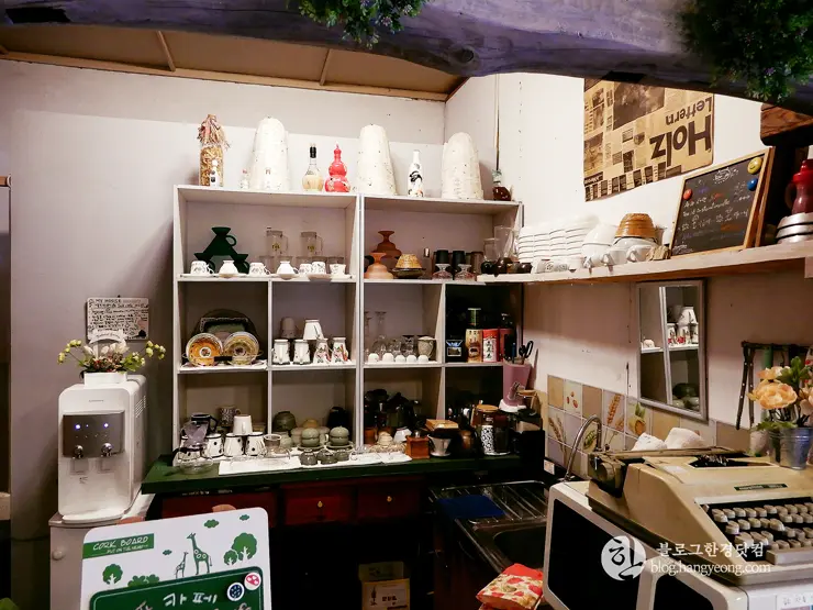 청주 가볼만한곳, 마동창작마을: 폐교에서 예술공간 카페로 변신