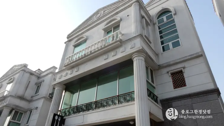 충남 아산, “지중해 마을” 산토리니가 여기에