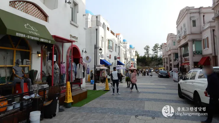 충남 아산, “지중해 마을” 산토리니가 여기에