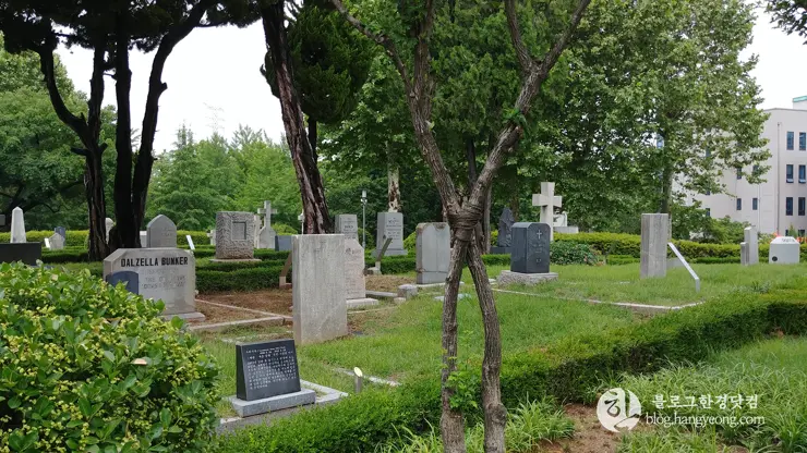 100주년 기념교회, 양화진 선교사 묘역