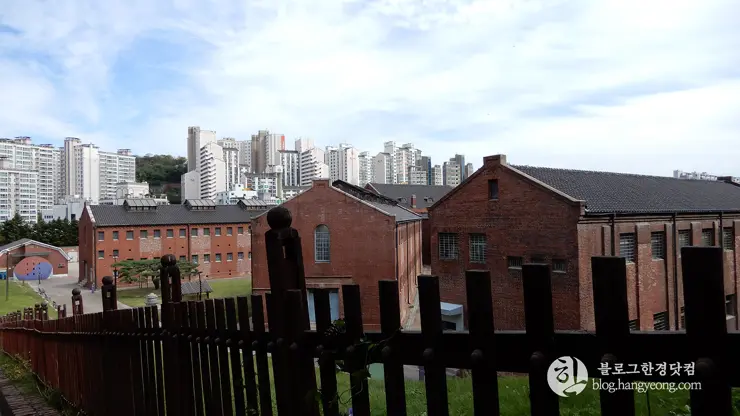 독립문 역, 서대문 형무소 역사관