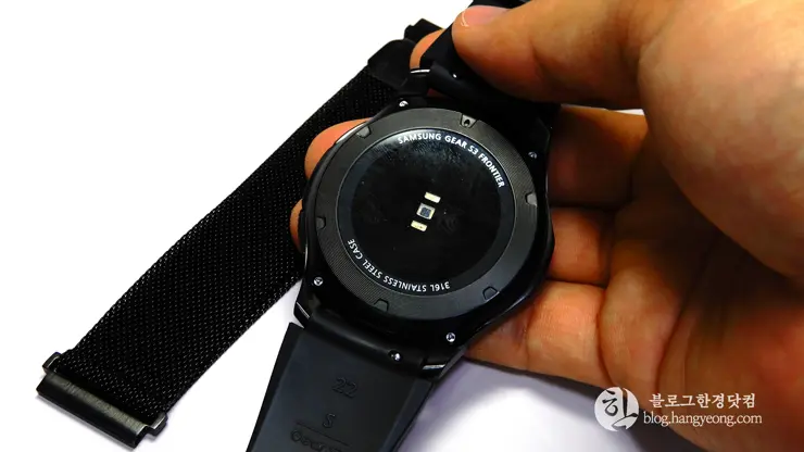 Gear S3 Frontier 기어 s3 프론티어, 알리익스프레스 스틸 매쉬 자석 밴드와 강화유리 구매 후기