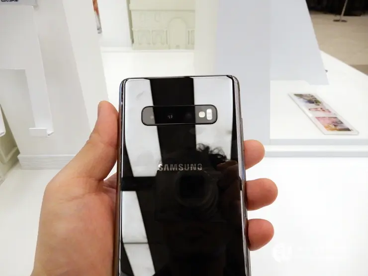 삼성 갤럭시 S10+ Galaxy S10+ 리뷰