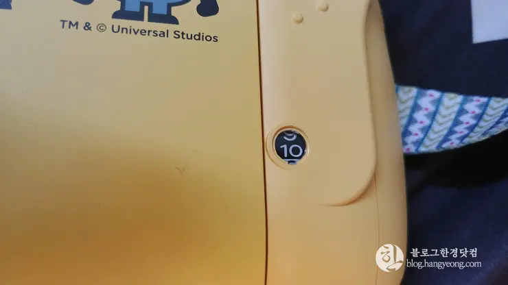 후지 필름 인스탁스 미니8 미니언즈 폴라로이드 미니필름 장착 방법